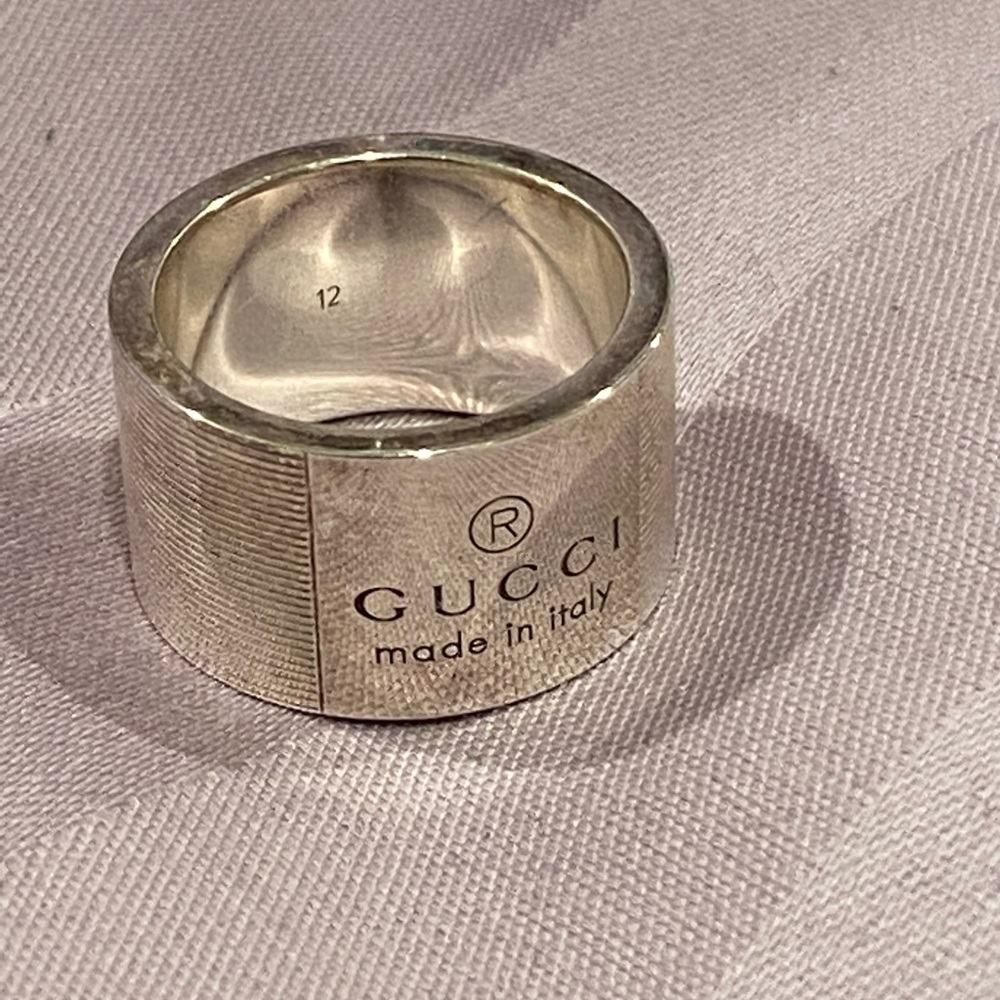 Gucci- sterling silver ring